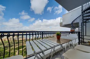 Seafront Apt | Mellieħa Bay | Sleep 5 - Image 2
