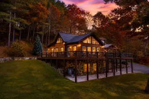 Mtn Lodge~Hot Tub+Fire Pit+Fireplace, WiFi! - Image 3