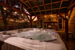 Mtn Lodge~Hot Tub+Fire Pit+Fireplace, WiFi! - Image 4