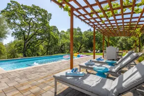 Family Fun in Glen Ellen: Pool, Hot Tub & Pickleball! - Image 5