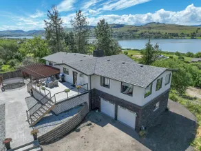 Newly renovated with Lakeviews, big yard, minutes to Silver Star/Golf/Wineries. - Image 2