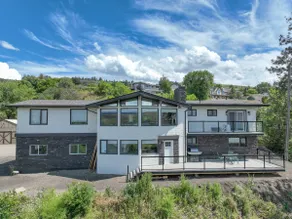 Newly renovated with Lakeviews, big yard, minutes to Silver Star/Golf/Wineries. - Image 3
