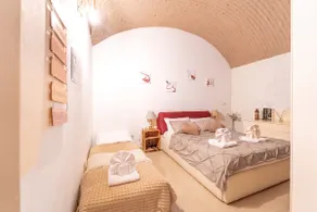The wine cave _Stylish 110sqm Flat, Strong WiFi, AC, Milan Central Station - Image 4