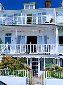Beachfront Studio Apartment - Image 3