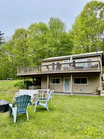 Cozy Vermont Lake Lodge with Kayaks Fishing & Campfire Fun - Image 2