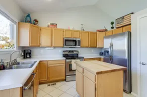2 Master Suites with King beds fast Wifi - Image 4
