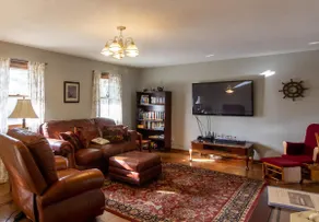 6 Bedrooms house, w/Hot Tub, Deck, Pool Table - Image 3