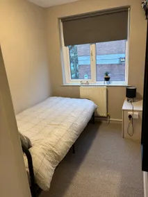 Nailsea 3 bedroom, high street apartment - Image 2