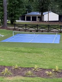 Lake house w/ a pool and Pickleball court - Image 2