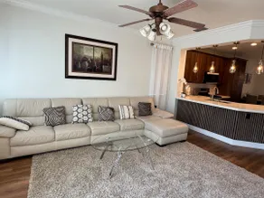 Super Clean & Cozy Home in the Court at the Park! - Image 2