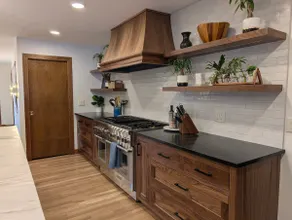 Spacious Riverview Home | Gather, Relax & Soak - Image 2