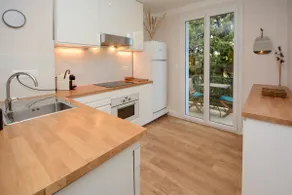 Bright Apartment with Garage – Central Tarascon - Image 2
