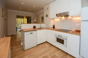 Bright Apartment with Garage – Central Tarascon - Image 5