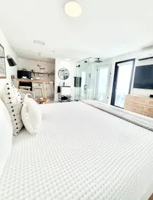 MIAMI BEACH+DesignDistrict |Patio|Parking - Image 3