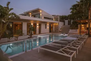 Villa Lydia I Superb views, two pools, next to the city - Image 2