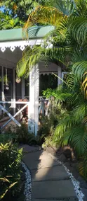 Fare 'Oa tea - The lagoon is a 2-minute walk away! - Image 2