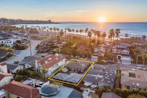 La Jolla Beach Bungalow | 4BR w/ Hot Tub & Casita - Image 2