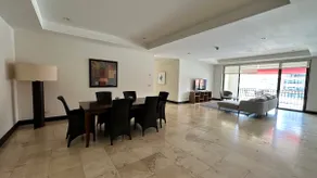 Spacious 2-BR apartment in the best location! - Image 2