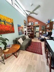 Self-contained Bungalow at The Junction, Newcastle - Image 2