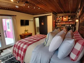 The Wild Chicken Holiday Suite with Coffee Bar! - Image 3