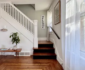 Ideally located/skiing Blue Mt and Bear Creek - Image 3