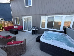 Family Retreat: 3 Kings, Hot Tub, Pets Welcome! - Image 4