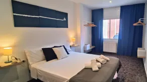 Centric apartment for 6 near the beach and train - Image 2