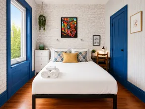 Greenpoint Getaway · Quiet Tree-Lined Townhouse - Image 2
