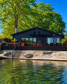 Boutique Lakefront Cottage, Hot Tub, Sauna - Image 3