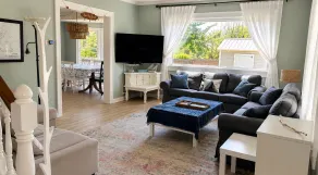 Grandview Bay Cottage|Sleeps 10|Fire Pit|Beach - Image 2