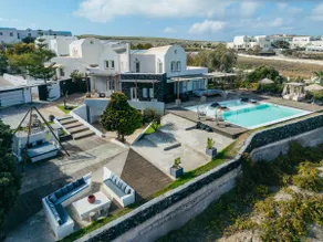 A&V Sea View Villa - Image 5