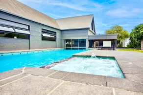 Mount Martha Oceanfront Retreat | Pool, Spa, Views | Pet & Family Friendly - Image 5
