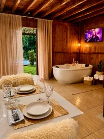 Romantic Getaway with Hot Tub and Exclusive Pool - Image 4