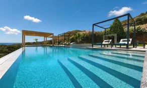 Mistral Suite Heated Pool - Image 5
