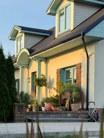 Luxury accommodation in Farmhouse - Image 2