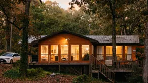 Lakefront 3BR with Bunkhouse and Kayaks, Rowboat Included - Image 2