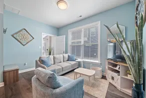Cozy Beachside Condo | 5-Min Stroll to Buckroe Bch - Image 3