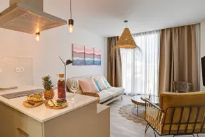 Jable Suites 2, with Jacuzzi - Image 2