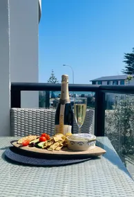 U2 @ Moana Beach Holiday Apartments - Image 3