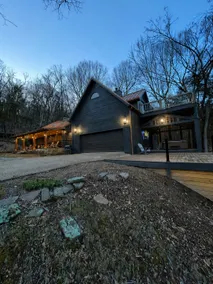 Luxury Lakefront/Firepit/HotTub/3 Kayaks/Sleep 12 - Image 3
