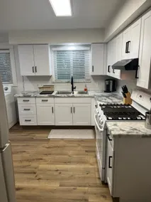 Cozy Twin Lakes home - 5 minute walk to beach - Image 3
