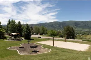Mountain Condo Near Snowbasin, Powder & Nordic - Image 3