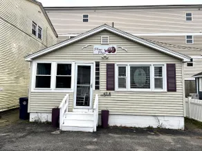 Plum Place - Dog Friendly, Steps from the beach - Image 4