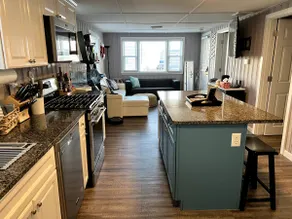 Plum Place - Dog Friendly, Steps from the beach - Image 2