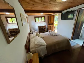 Chalet with Balcony and View-1km Maringá Center - Image 2