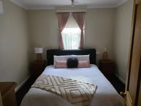 Marnie's House on Hebbard - Image 3
