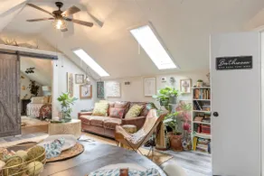 Bird’s View Loft of Historic Haymount - Image 3