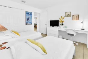 290B – Comfy 2BR/2BA Steps from Pool & Sunshine - Image 4