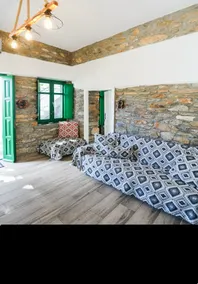 Luxury Renovated Stone Home,50m from Katapola port - Image 2