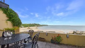 Sea Legs - 2 Bedroom Apartment - Tenby - Image 4
